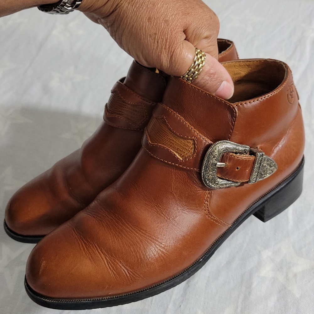 Ariat Women's 6B Brown Leather Ankle Boots Western Buckle Strap